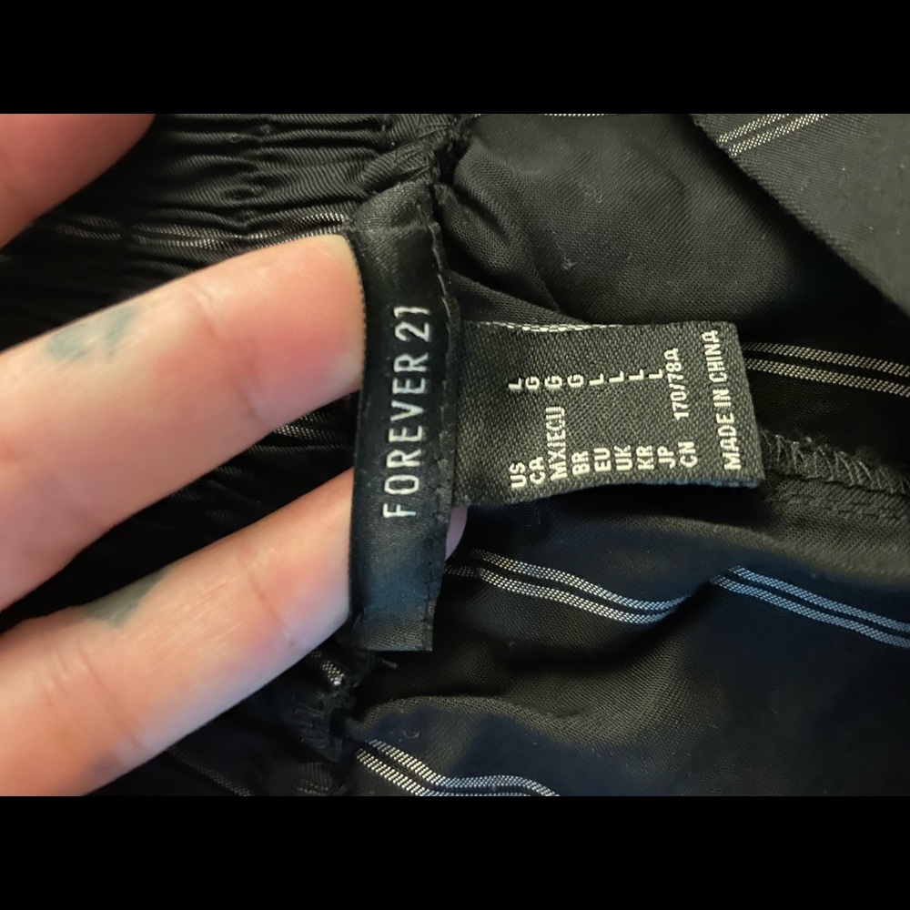 Pants - Picture 4 of 4